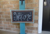 24 Lovely Front Porch Welcome Post Ideas That Will Make Your Guest inside proportions 1200 X 1600