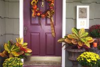 41 Delightful Thanksgiving Front Porch Decorating Ideas That Are in size 1280 X 1707