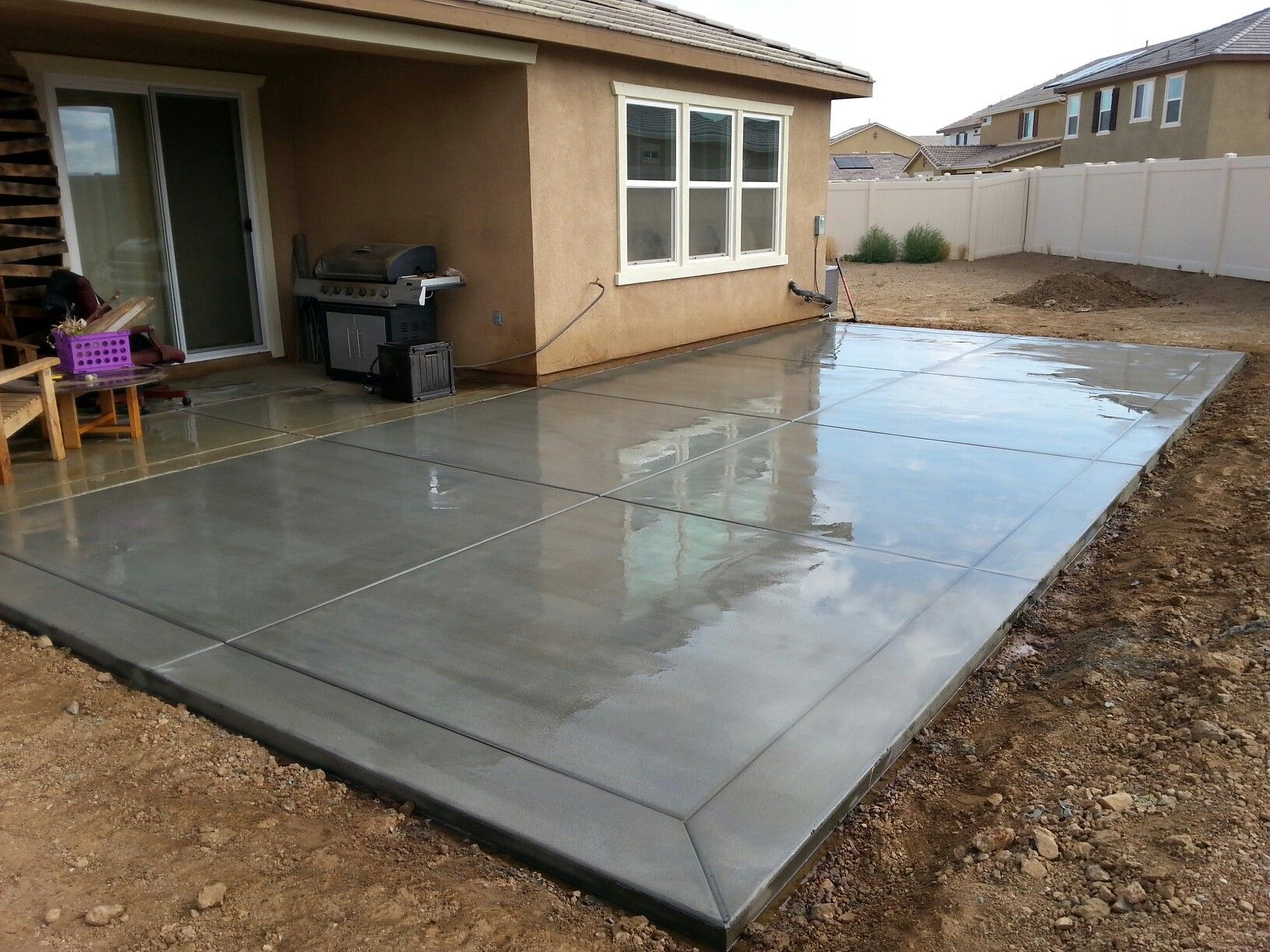 Broom Finish Concrete Patio Slab With 12 Border Bands