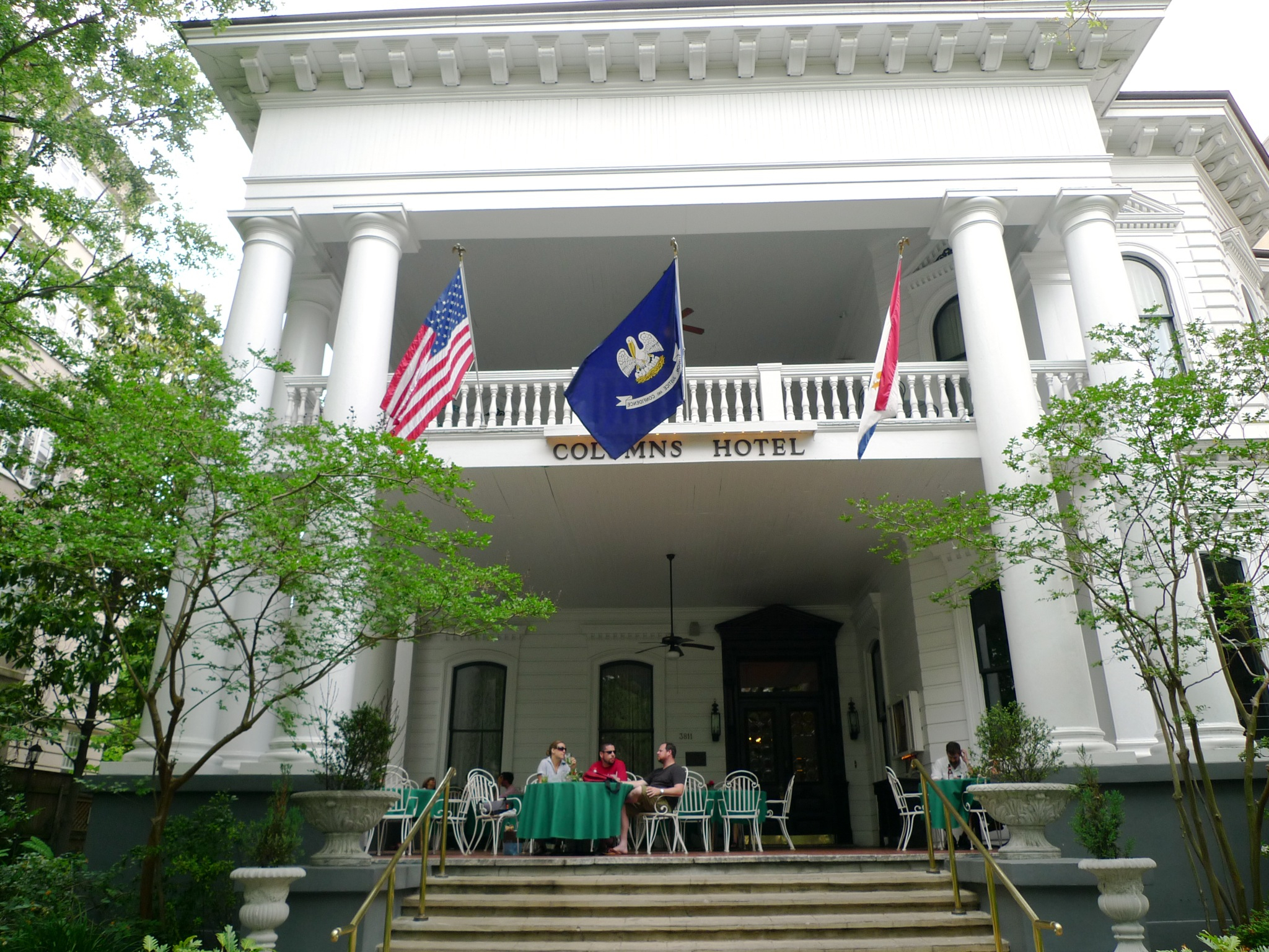 Filecolumns Hotel Front Porch Flags Wikimedia Commons with sizing 2048 X 1536