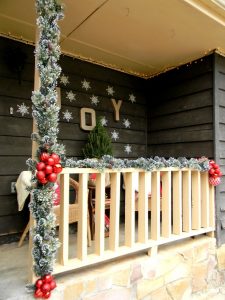 Front Porch Christmas Decorating Ideas Country Christmas pertaining to sizing 1536 X 2048
