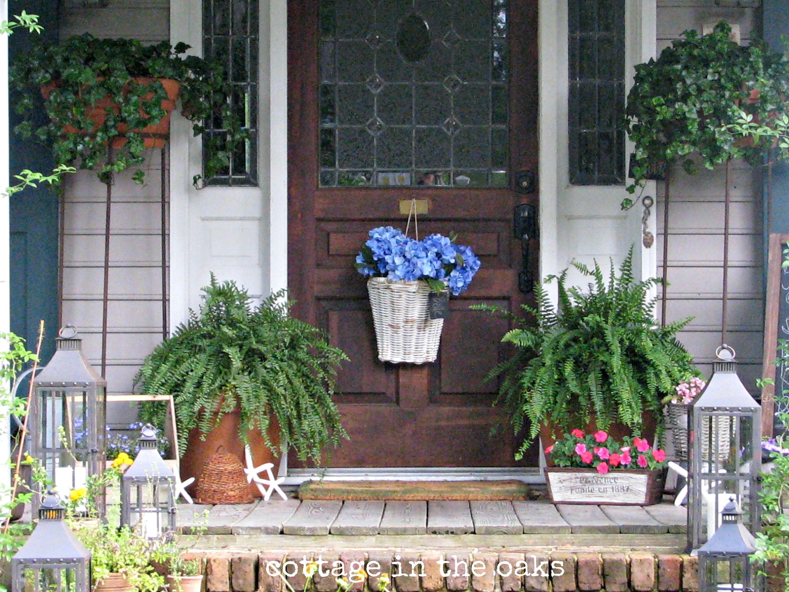 Summer Front Porch Cottage In The Oaks within dimensions 2592 X 1944