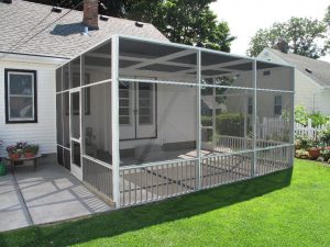 White Screen Porch Enclosure With Flat Roofline And Removeable Roof within size 1030 X 773